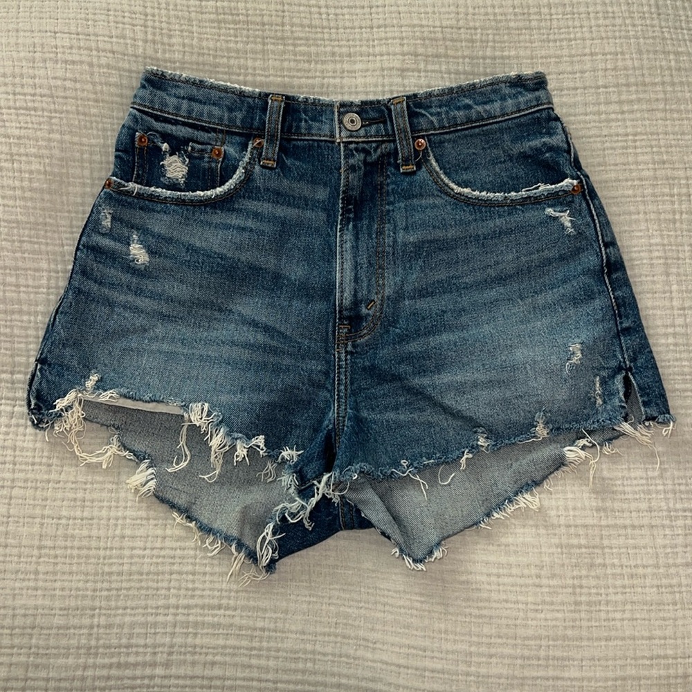 Abercrombie Curve Love High Rise Mom Short